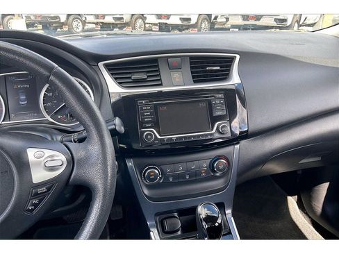 Used 2016 Nissan Sentra SR FWD image 7