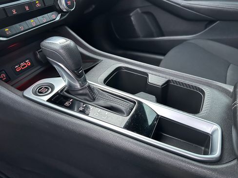 Used 2024 Nissan Sentra SV image 17