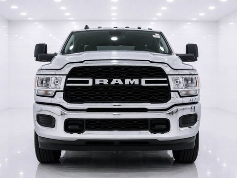 Used 2022 RAM 3500 Tradesman AWD/4WD image 8