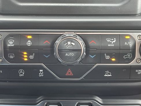 Used 2022 Jeep Wrangler Unlimited Sport image 27