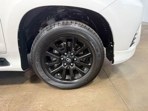 Used 2023 Lexus GX 460 image 91