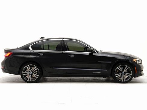 Used 2020 BMW 330i xDrive Sedan w/ Convenience Package AWD/4WD image 2