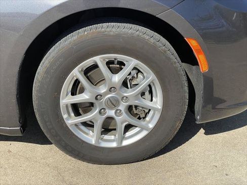 Certified 2023 Chrysler Pacifica Touring-L FWD image 56