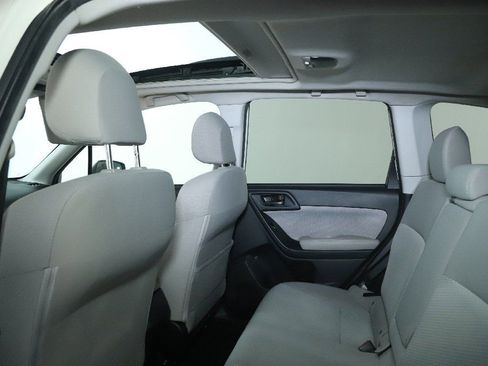 Used 2017 Subaru Forester 2.5i Premium w/ All-Weather Package image 15