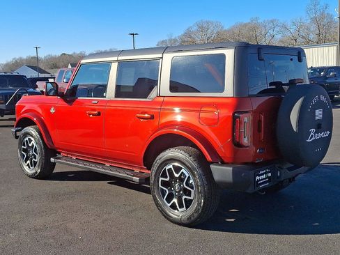 Used 2024 Ford Bronco Outer Banks image 6