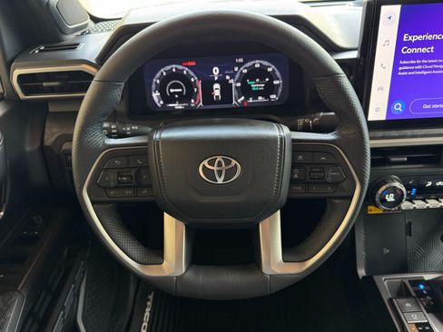 Used 2025 Toyota Tacoma Limited AWD/4WD image 49