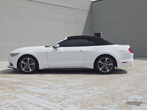 Used 2017 Ford Mustang Convertible w/ Equipment Group 051A RWD image 4