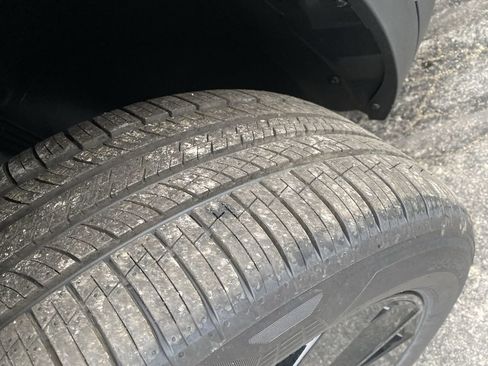 New 2025 Volkswagen Atlas Cross Sport SE image 35