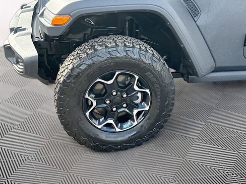 Used 2021 Jeep Wrangler Unlimited Rubicon 4xe w/ Cold Weather Group AWD/4WD image 35