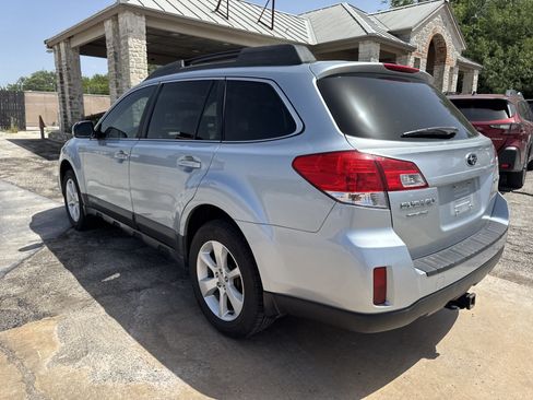 Used 2013 Subaru Outback 2.5i Premium AWD/4WD image 5