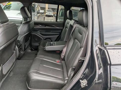 New 2026 Jeep Grand Cherokee Limited w/ Limited Altitude Package AWD/4WD image 13
