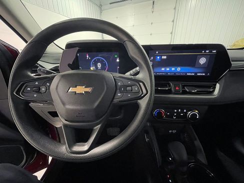 Used 2024 Chevrolet TrailBlazer LS w/ LS Convenience Package image 35