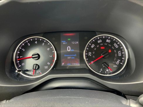 Used 2022 Toyota RAV4 LE AWD/4WD image 20
