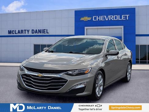 Used 2024 Chevrolet Malibu LT FWD image 2