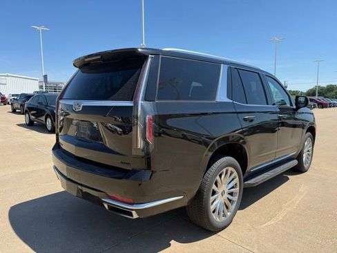 Used 2021 Cadillac Escalade Premium Luxury AWD/4WD image 3