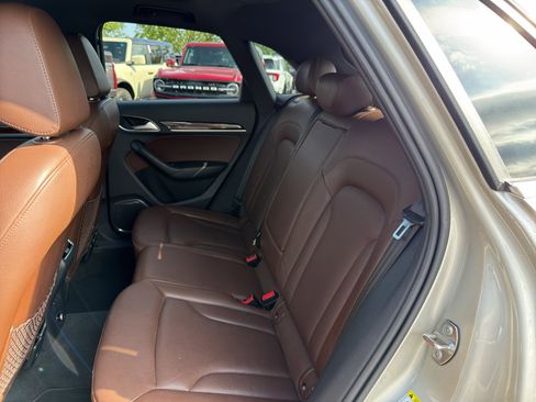 Used 2017 Audi Q3 2.0T Prestige w/ Prestige Package image 6