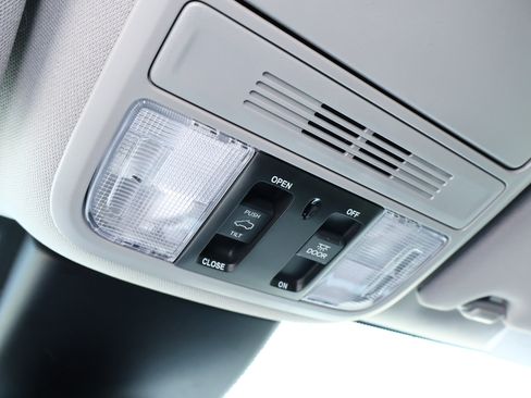 Used 2024 Honda Odyssey EX-L image 21