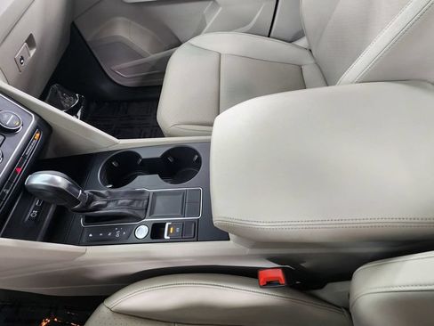 Used 2018 Volkswagen Atlas SE FWD image 32