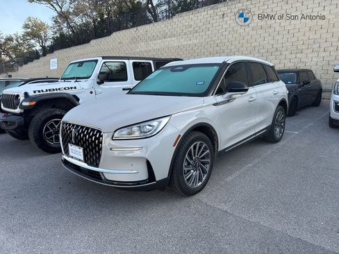 Used 2023 Lincoln Corsair Reserve w/ Equipment Group 201A image 1