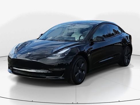 Used 2023 Tesla Model 3 Standard Range image 10