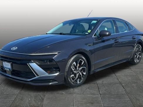 Certified 2025 Hyundai Sonata SEL FWD image 1