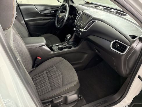 Used 2023 Chevrolet Equinox LT image 47