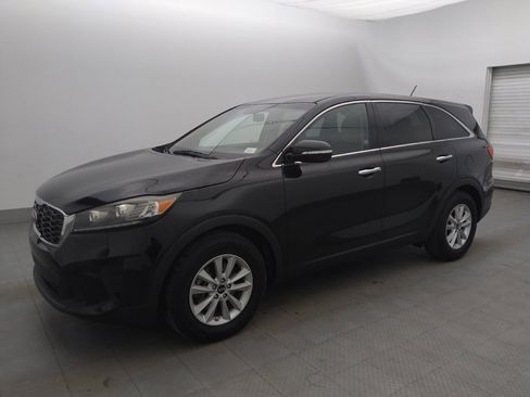 Used 2019 Kia Sorento FWD V6 image 2