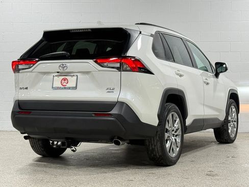 Used 2021 Toyota RAV4 XLE Premium AWD/4WD image 6