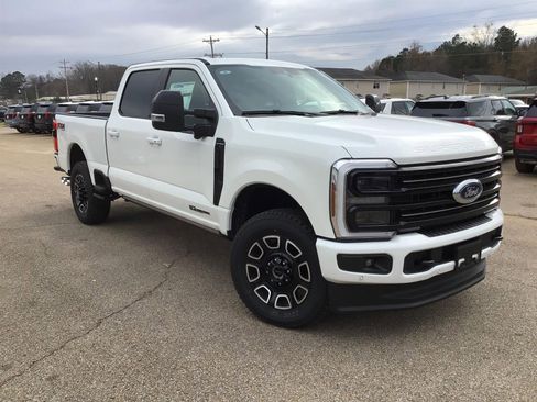 New 2026 Ford F250 Platinum w/ FX4 Off-Road Package image 10