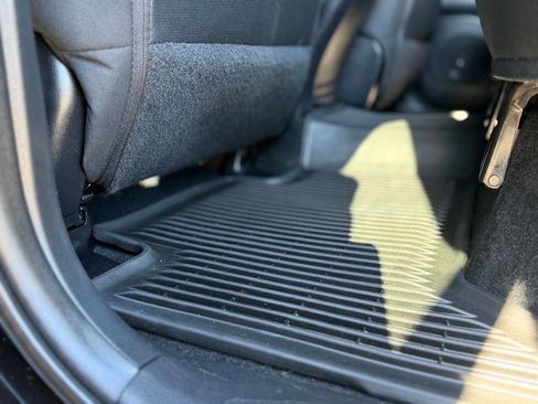 Used 2021 Toyota Tacoma TRD Sport w/ Technology Package image 31