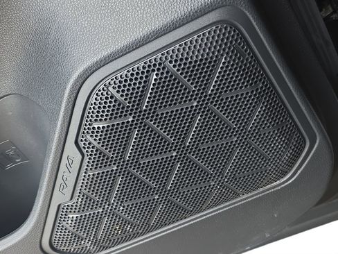 Used 2019 Toyota RAV4 Adventure image 31