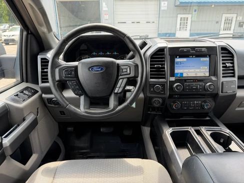Used 2017 Ford F150 XLT w/ Equipment Group 302A Luxury AWD/4WD image 12