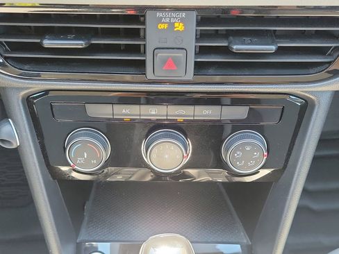 Used 2023 Volkswagen Taos S image 17