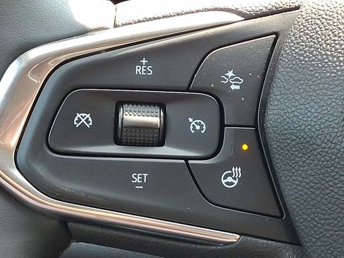 Used 2026 Chevrolet Trax LT w/ LT Convenience Package FWD image 21