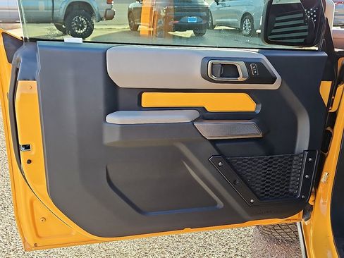 Used 2022 Ford Bronco Wildtrak image 12