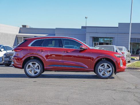 New 2025 Audi Q5 Premium Plus image 4