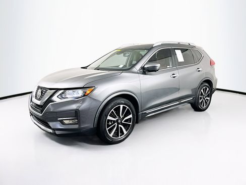 Used 2018 Nissan Rogue SL w/ Premium Package FWD image 3
