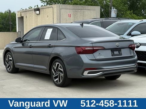 Used 2023 Volkswagen Jetta SEL FWD image 7