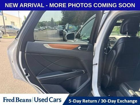 Used 2018 Lincoln MKC Select w/ Select Plus Package AWD/4WD image 11