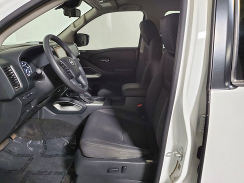 Used 2022 Nissan Frontier SV image 8