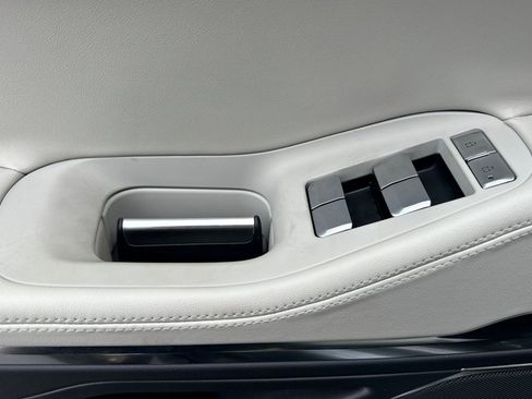 New 2026 Lincoln Navigator Premiere image 10