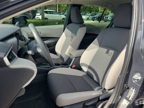 Used 2025 Toyota Corolla LE FWD image 16