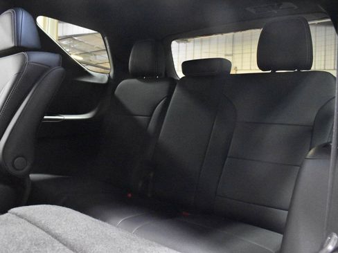 Used 2025 Chevrolet Traverse LT w/ LPO, Floor Liner Package AWD/4WD image 5