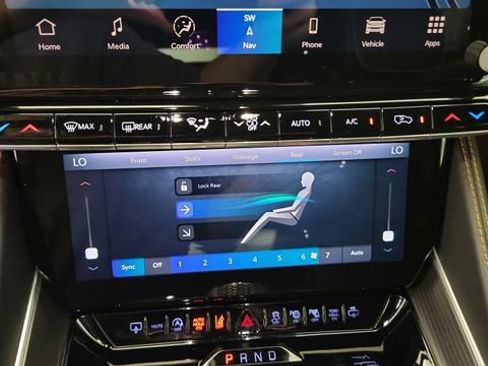 Used 2024 Jeep Grand Wagoneer Series III w/ Rear Seat Video Group 1 AWD/4WD image 20