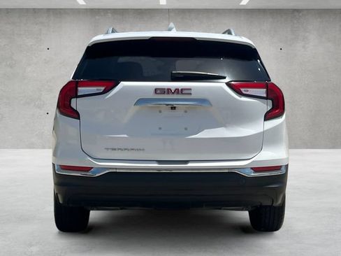 Used 2024 GMC Terrain SLT FWD image 15