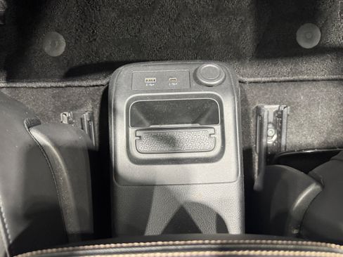 Used 2024 Nissan Ariya AWD image 31
