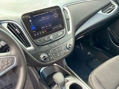 Used 2025 Chevrolet Malibu LT FWD image 26