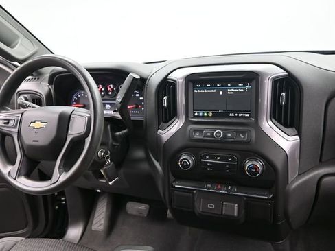 Used 2019 Chevrolet Silverado 1500 Custom w/ Custom Value Package AWD/4WD image 16