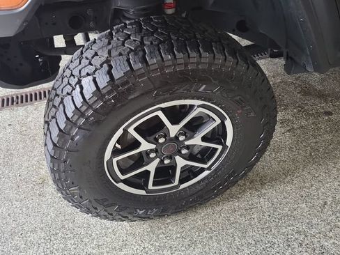 Used 2022 Jeep Gladiator Rubicon w/ LED Lighting Group AWD/4WD image 4