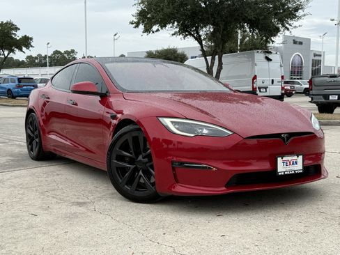 Used 2022 Tesla Model S Plaid AWD/4WD image 2